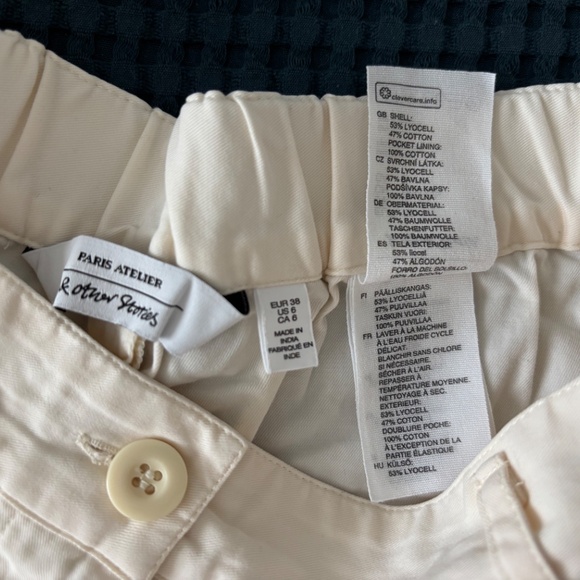 Cream shorts & Other stories - Picture 2 of 4